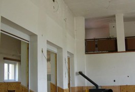 Rekonstrukce elektroinstalace Kulturního domu v Pusté Kamenici na fotografiích - foto č. 2