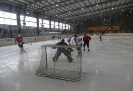 Druhé místo hokejistů na amatérském turnaji v ledním hokeji v Poličce - foto č. 6