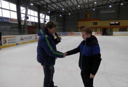 Druhé místo hokejistů na amatérském turnaji v ledním hokeji v Poličce - foto č. 13