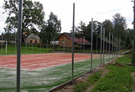 Rekonstrukce sportovního hřiště, aneb i Pustokamenické děti si chtějí hrát a sportovat - foto č. 32