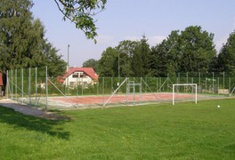 Rekonstrukce sportovního hřiště, aneb i Pustokamenické děti si chtějí hrát a sportovat - foto č. 38