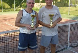 Tenisový turnaj ve čtyřhře 2015 - 4. ročník - foto č. 23