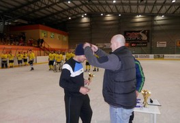 Naši vyhráli Vánoční amatérský turnaj v ledním hokeji v Poličce - foto č. 15