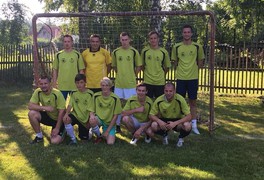 Třetí místo našich fotbalistů na 13. ročníku hasičského fotbalového turnaje v Rychnově je úspěchem - foto č. 2