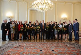 Vítězové soutěže Vesnice roku 2018 byli přijati u prezidenta republiky Miloše Zemana - foto č. 3