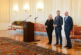 Vítězové soutěže Vesnice roku 2018 byli přijati u prezidenta republiky Miloše Zemana - foto č. 8