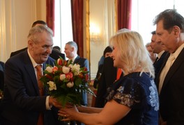 Vítězové soutěže Vesnice roku 2018 byli přijati u prezidenta republiky Miloše Zemana - foto č. 13