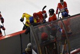 Naši hokejisté ve finále AHL Polička prohráli s Jedlovou 2:3 po prodloužení a obsadili konečné 2. místo - foto č. 17