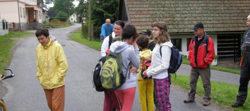 Turistický výlet pro rodiče s dětmi - Březiny 2011