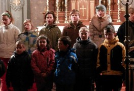 Vánoční koncert ZŠ a MŠ v kostele sv. Anny - foto č. 9